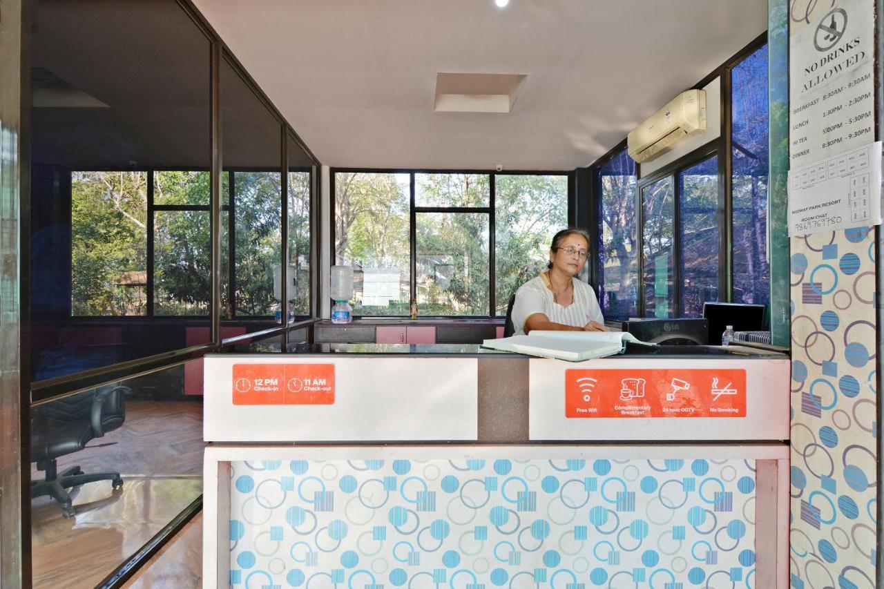 Oyo Midway Park Resort Atgaon Екстериор снимка
